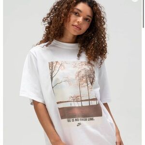 ‼️FLASH SALE‼️ Nike There is No Finish Line white tshirt
